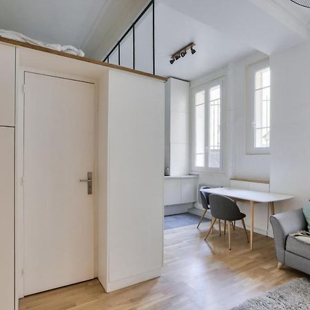Charming Studio - Paris 18Th District Apartment Bagian luar foto
