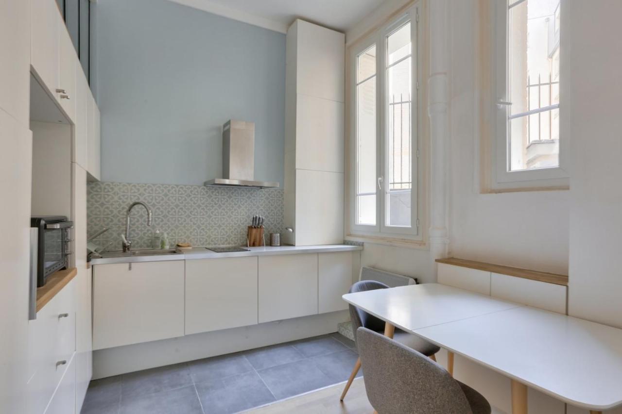 Charming Studio - Paris 18Th District Apartment Bagian luar foto