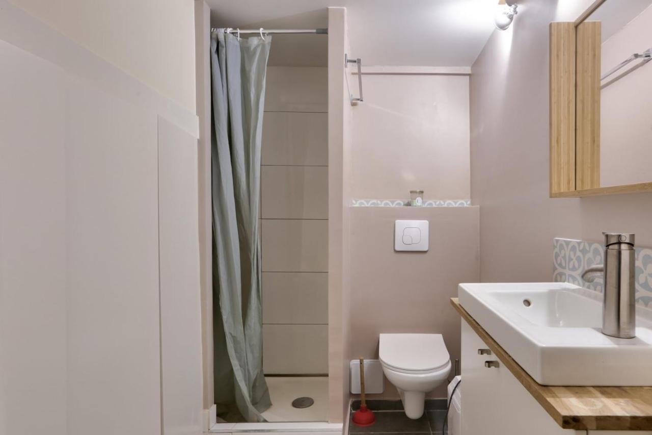 Charming Studio - Paris 18Th District Apartment Bagian luar foto